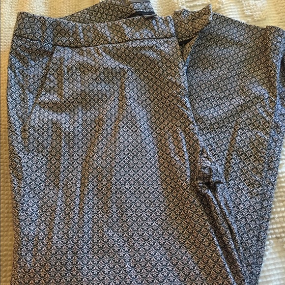 Patterned pants - Picture 2 of 3